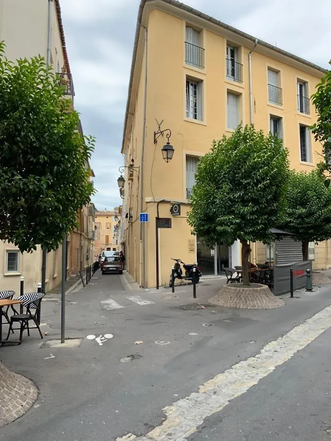Cosy Appartement 26m2 - Hyper centre Sxtius Cardeurs - 1 double bed - 1 sofa Aix-en-Provence
